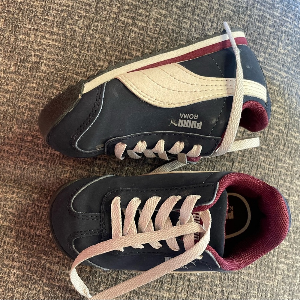Puma Roma tennis shoes